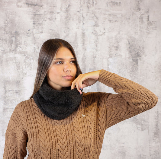 Cuello Teddy Negro