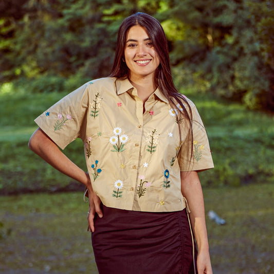 Camisa Corta Bordada Tostado