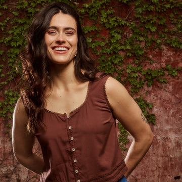 Musculosa Maria Marron