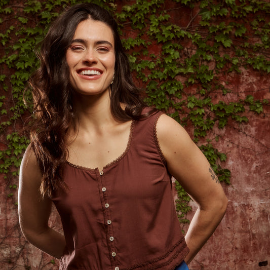 Musculosa Maria Marron