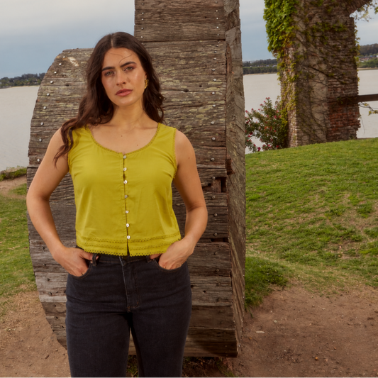 Musculosa Maria Pistacho